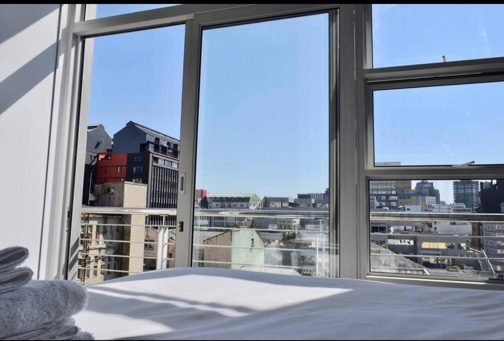 Stunning Studio Apartment In Cbd ケープタウン エクステリア 写真