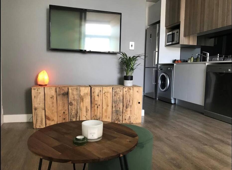 Stunning Studio Apartment In Cbd ケープタウン エクステリア 写真